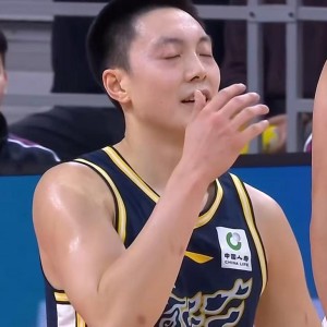 kaiyun-又被打爆了！CBA1米81小后卫碾压广东队，杜锋被迫放走杨溢？